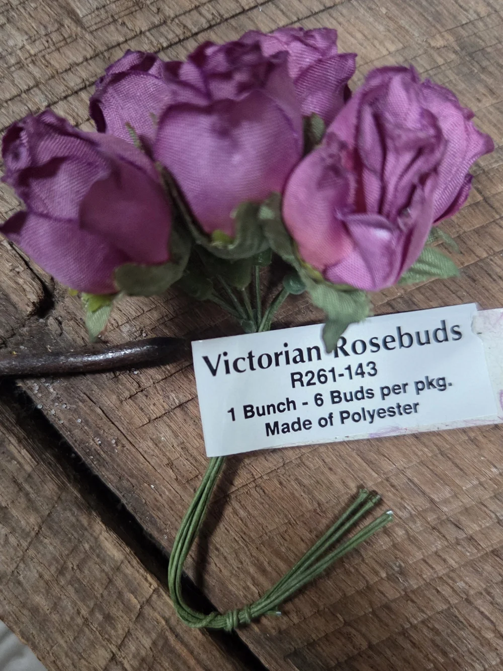 Vintage Victorian Rosebuds R261-143 Purple Polyester Millinery Craft Flower 1J